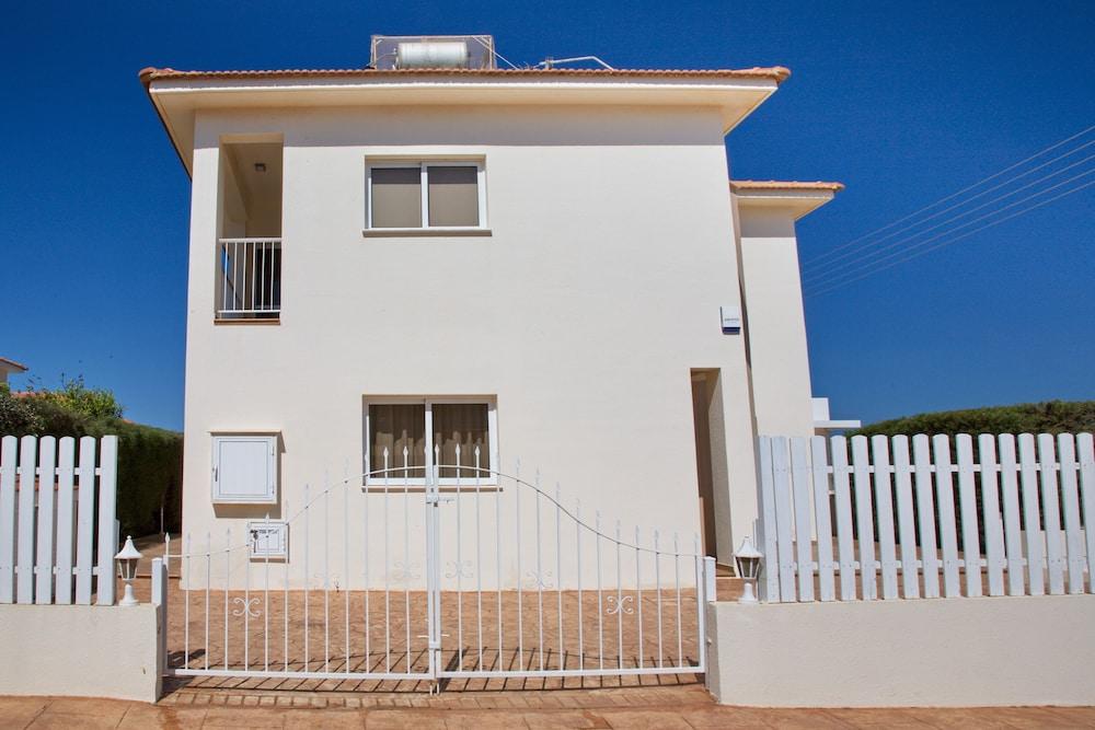 Velomar Family Villa