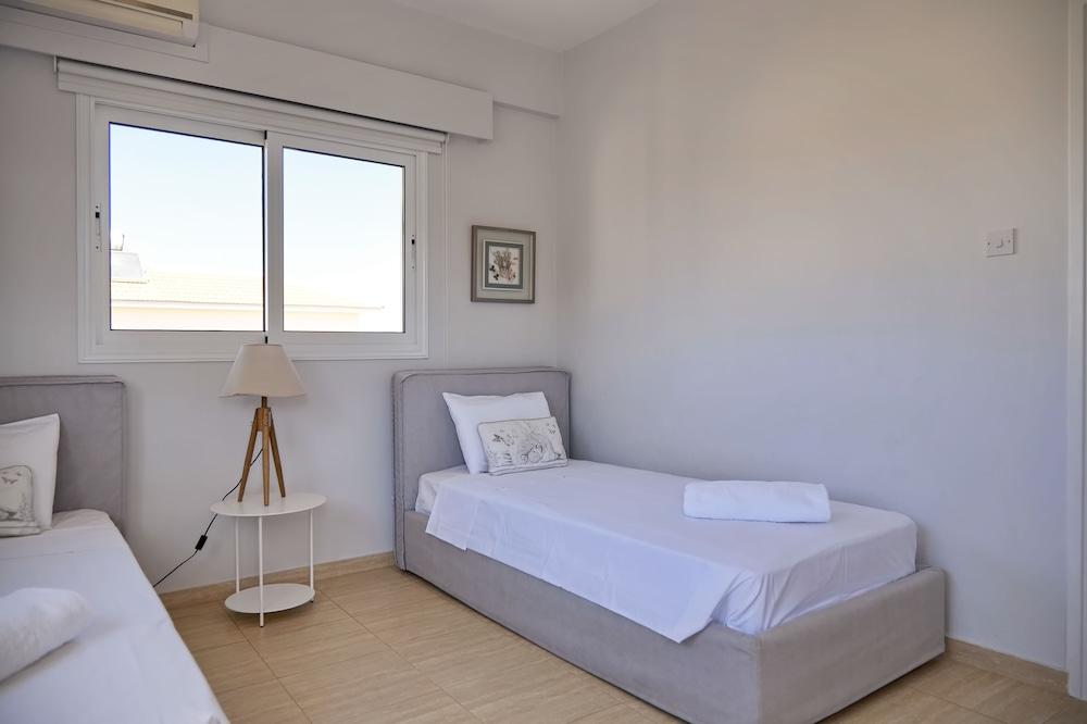 Velomar Family Villa