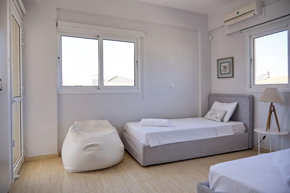 Velomar Family Villa