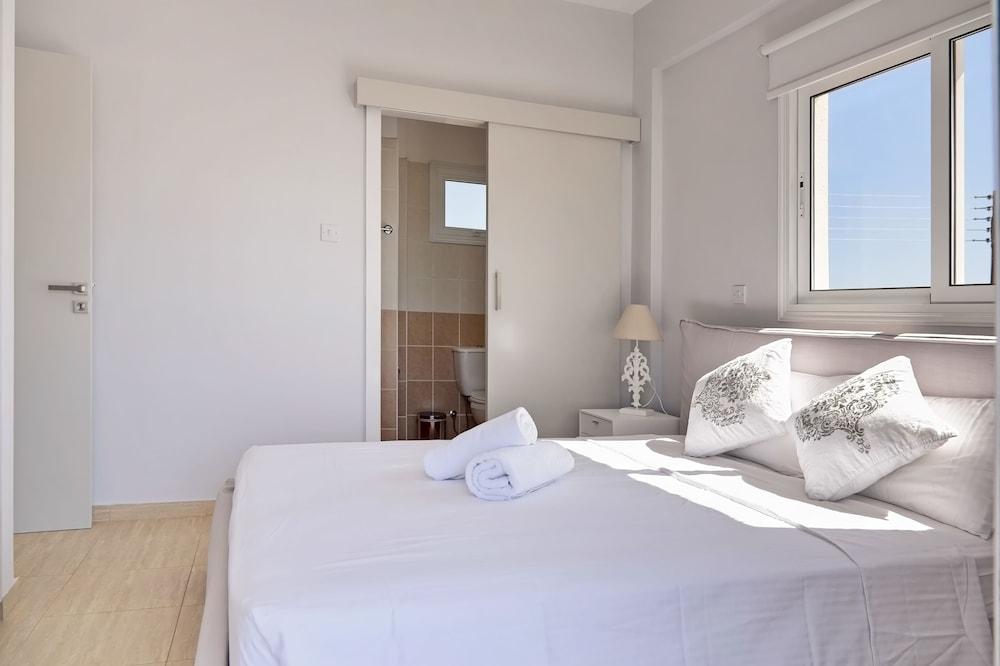 Velomar Family Villa