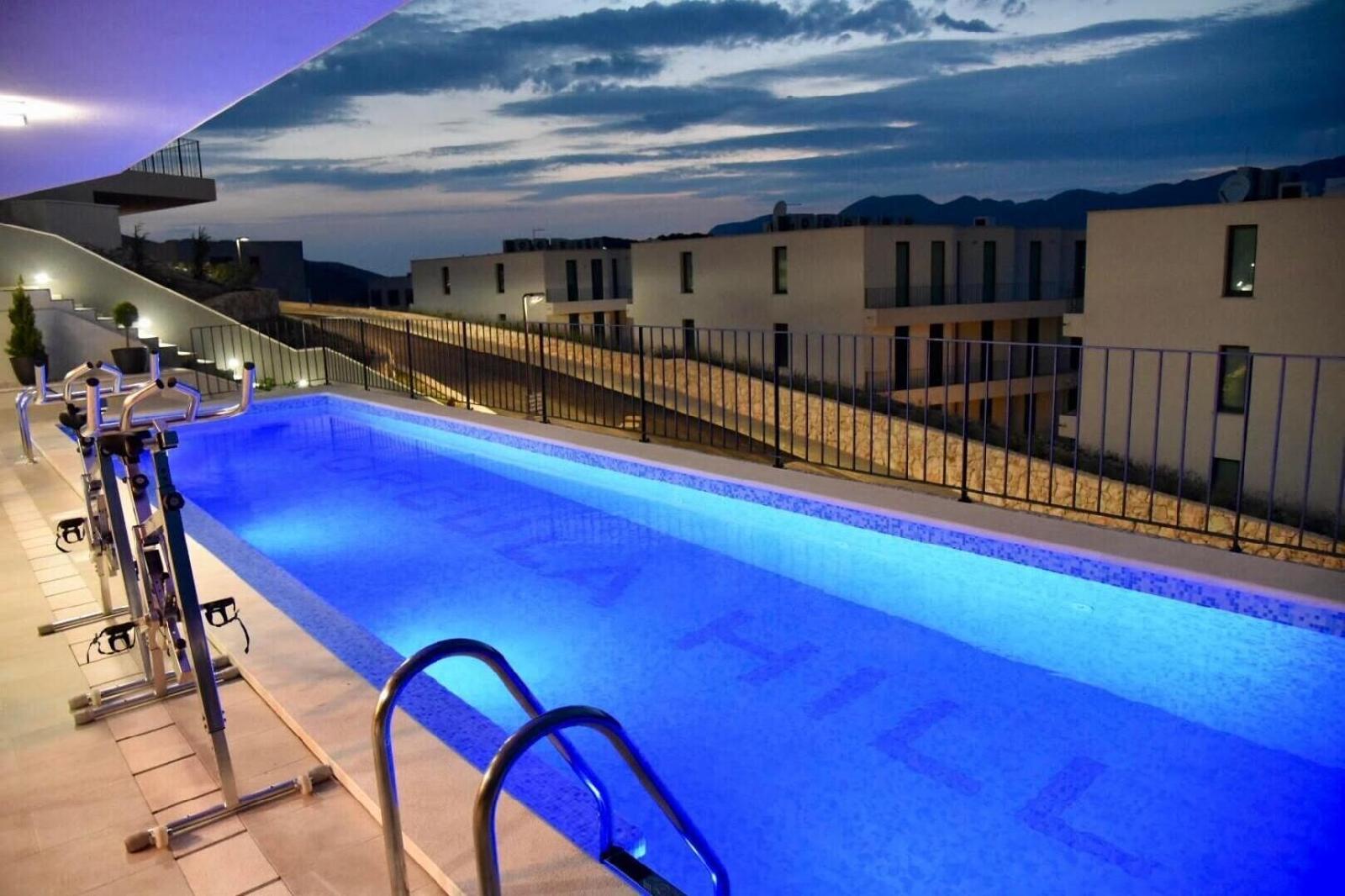 White Cloud Apartments
