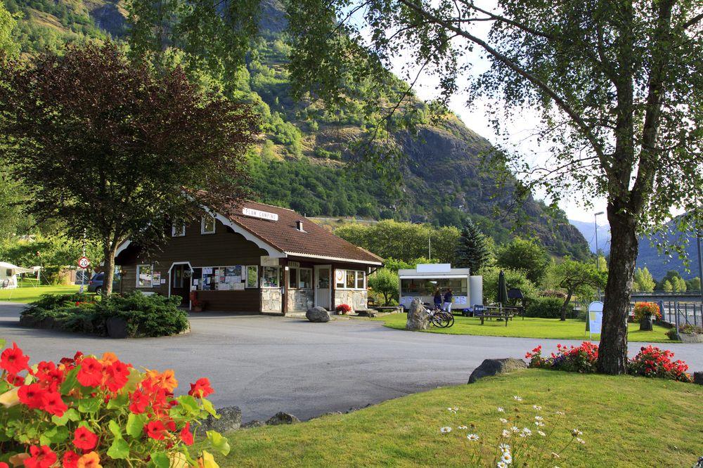 Flam Camping & Hostel