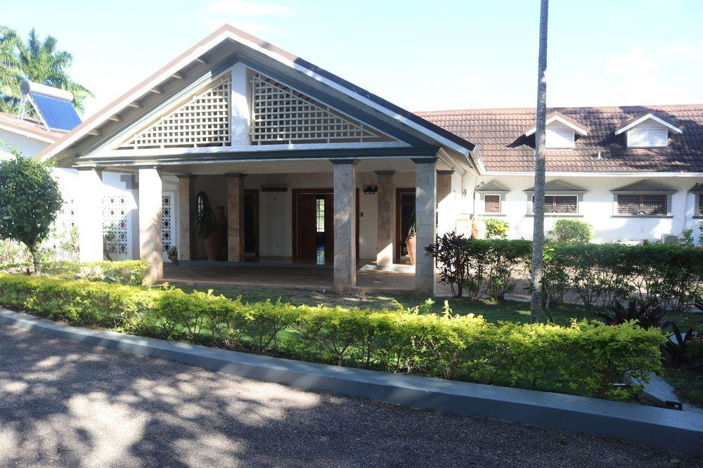 Mahogany House