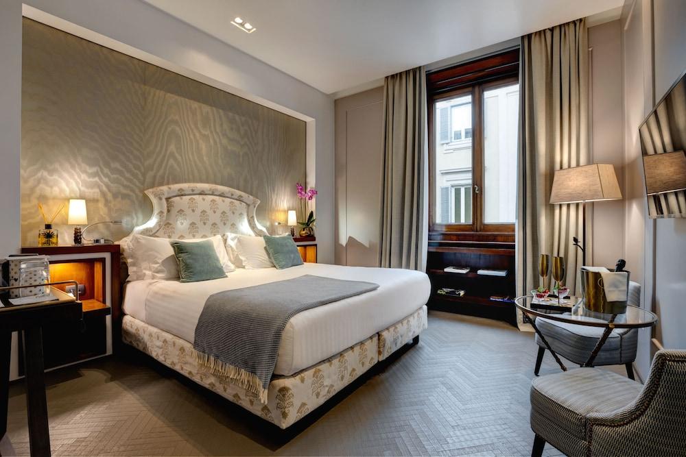Singer Palace Hotel