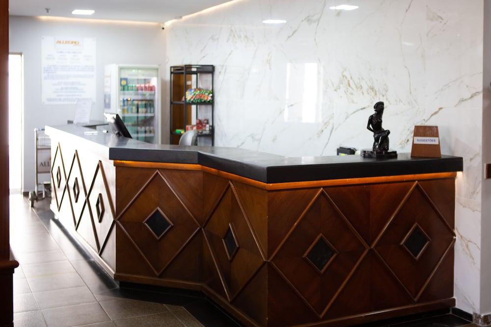 Allegro Hotel