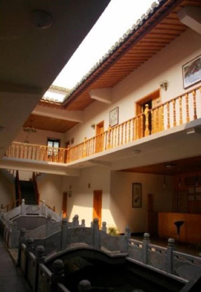Liuxi Mountain Villa