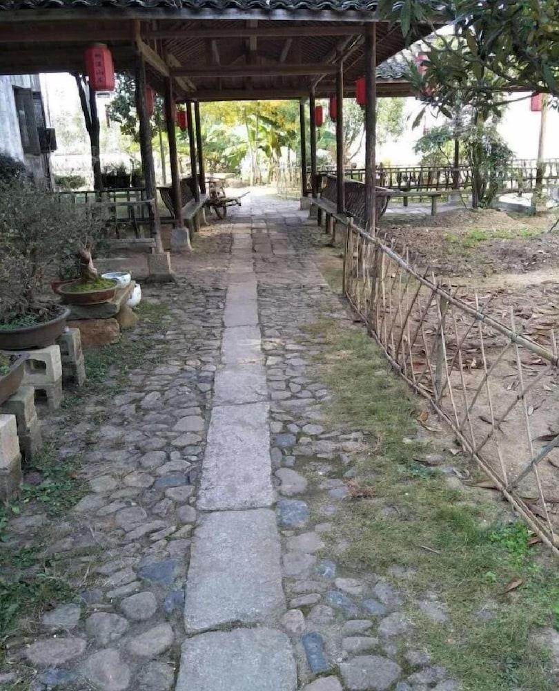 Liuxi Mountain Villa
