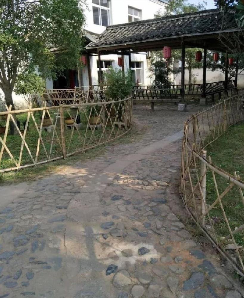Liuxi Mountain Villa