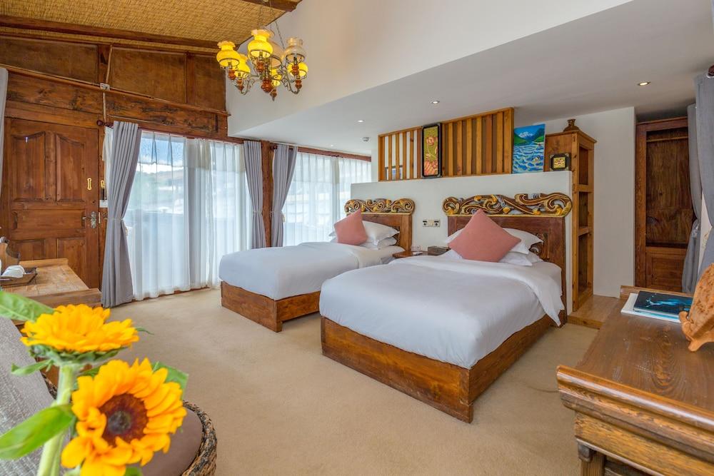 Shangri-La E-Outfitting Boutique Hotel