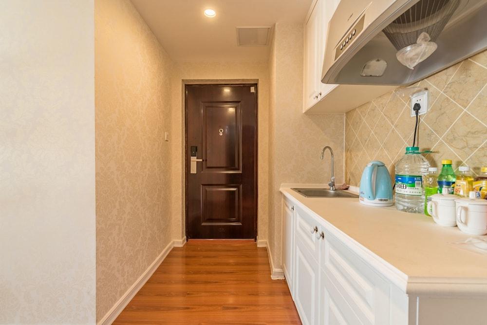 Taishan Shell Apartment