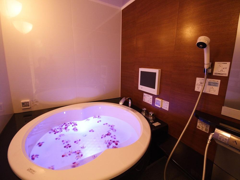 HOTEL & RESORT BaliAn Tomei Kawasaki I.C - Adult Only