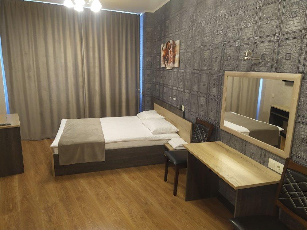 Hotel Cosmos