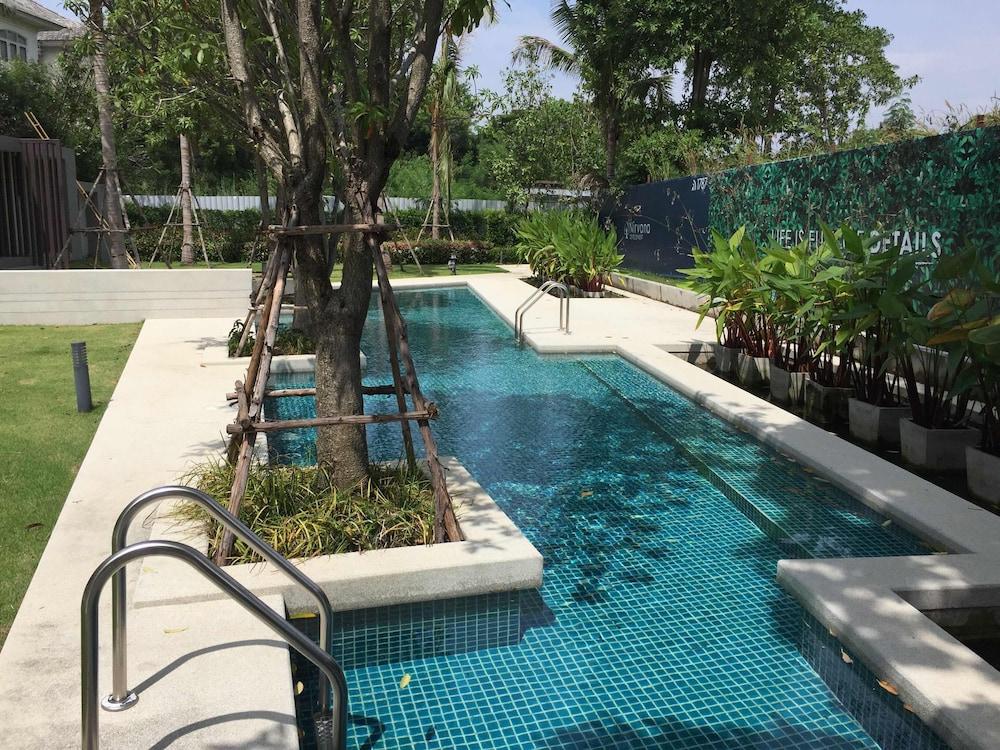 Baan Dhewaran Beachfront Villa