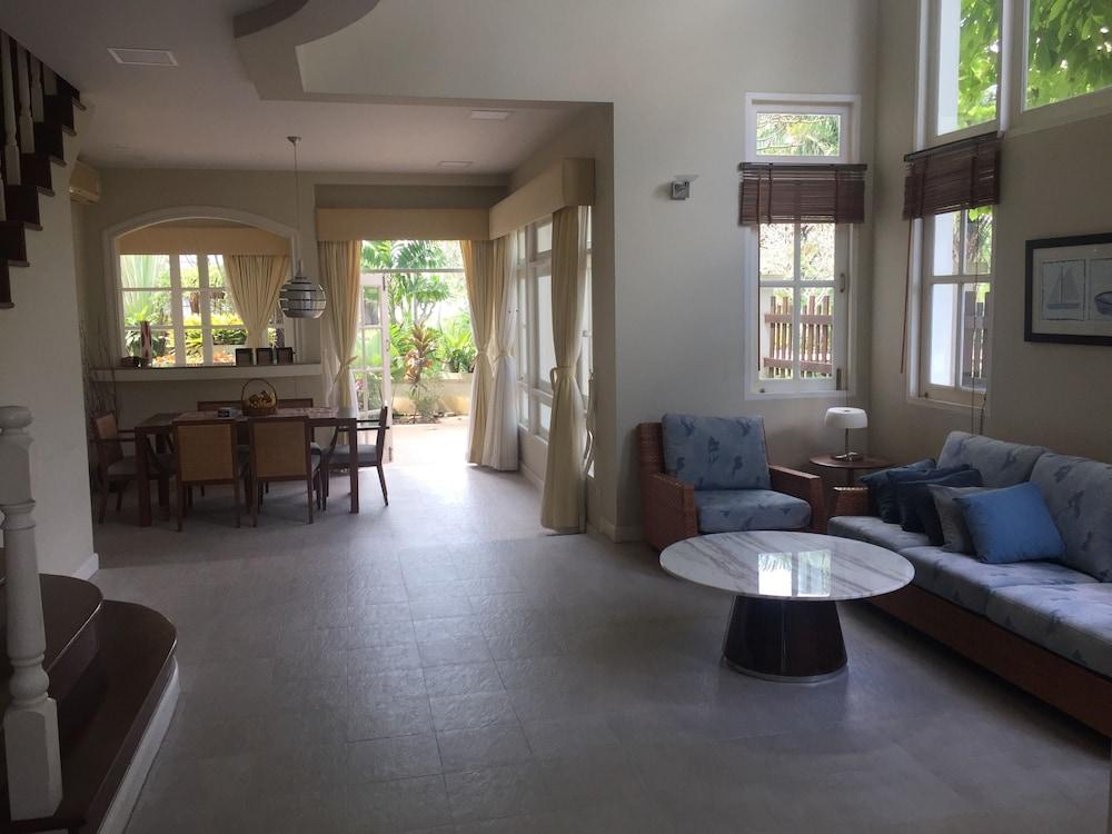 Baan Dhewaran Beachfront Villa