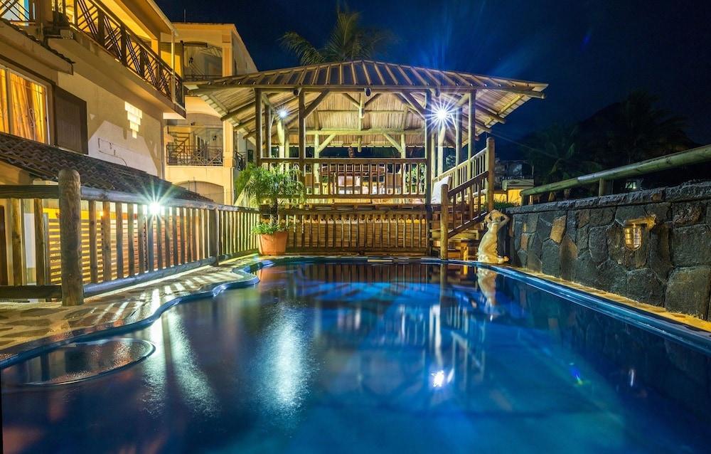 Sunset Villa Apartments