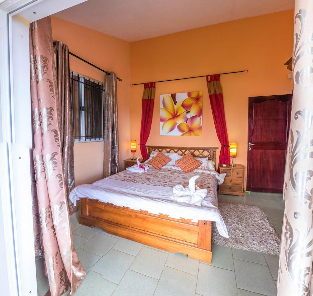 Sunset Villa Apartments