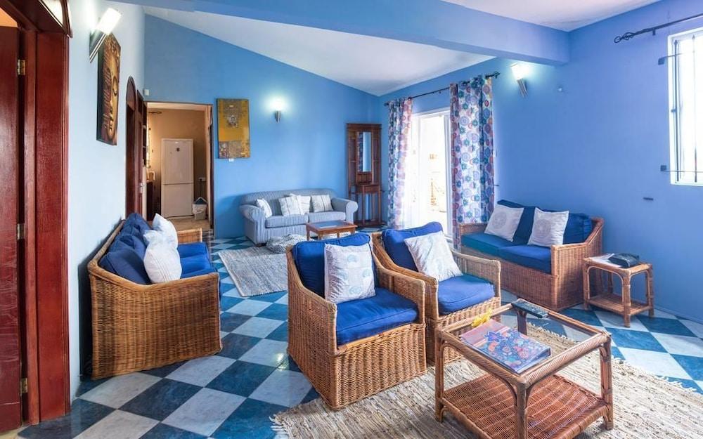 Sunset Villa Apartments