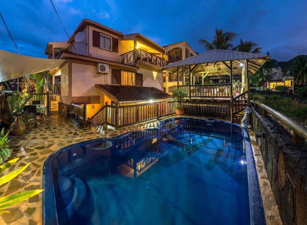 Sunset Villa Apartments