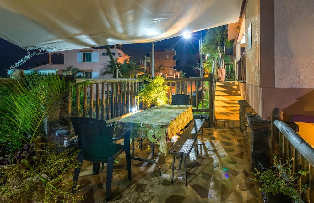 Sunset Villa Apartments