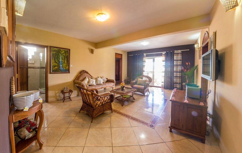Sunset Villa Apartments