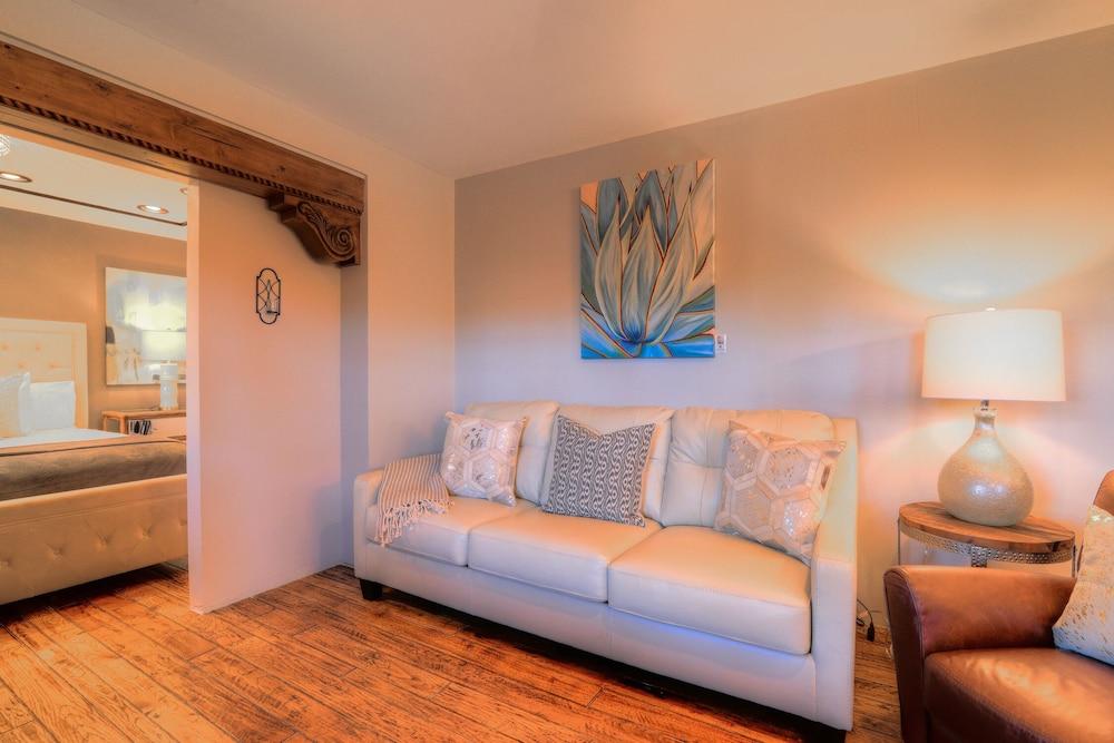 Winery Suites of Scottsdale