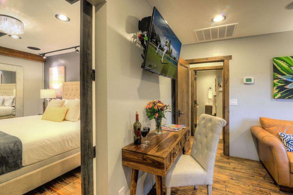 Winery Suites of Scottsdale