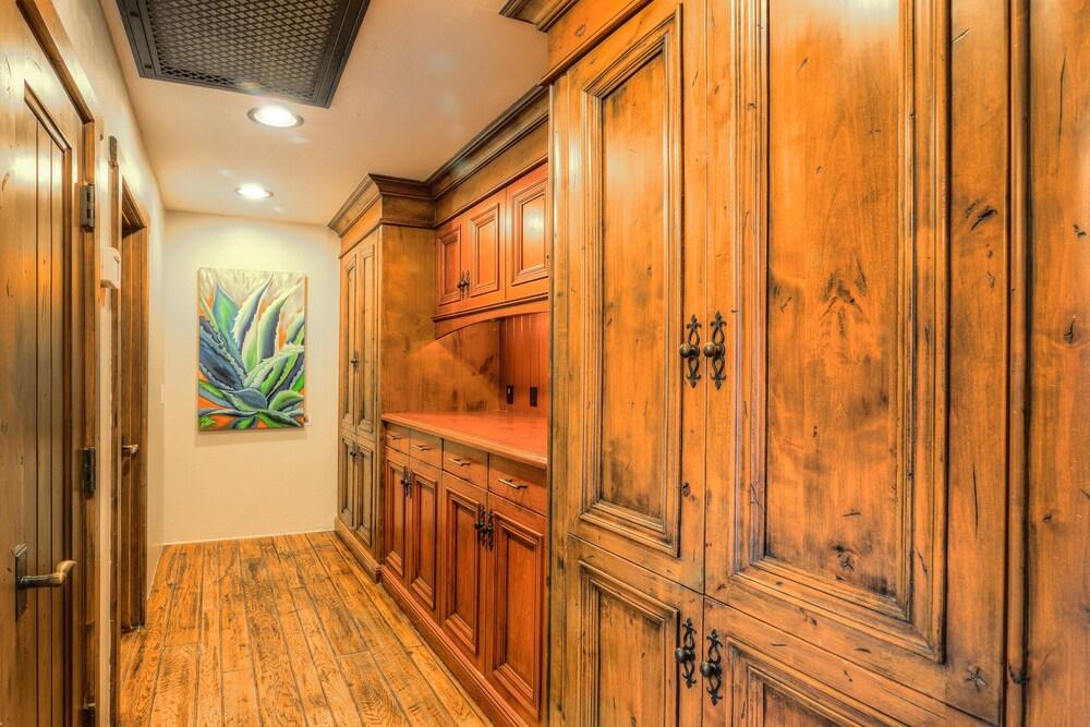 Winery Suites of Scottsdale