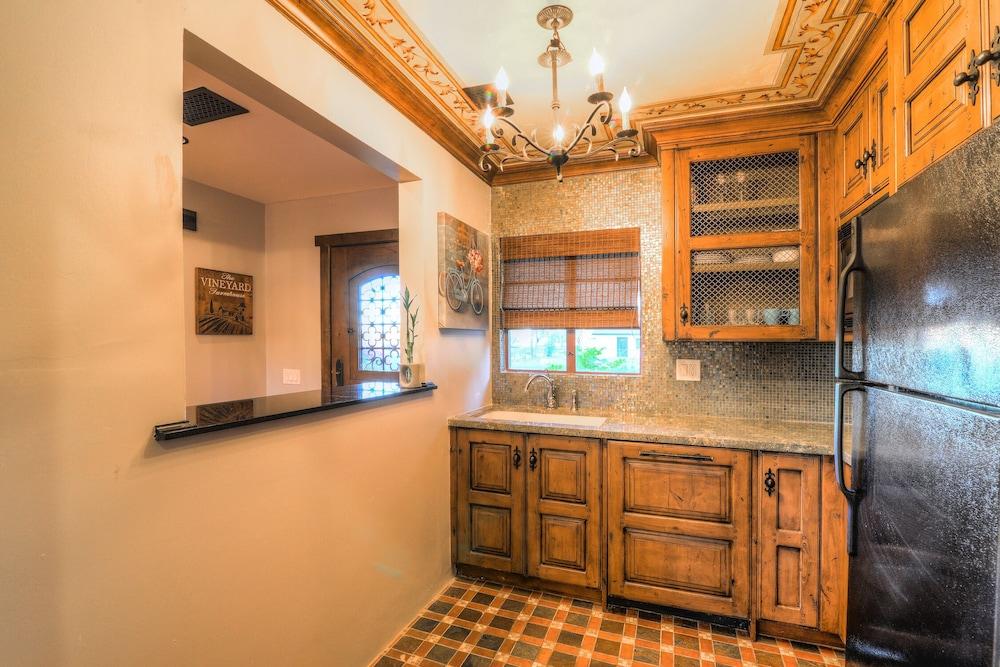 Winery Suites of Scottsdale