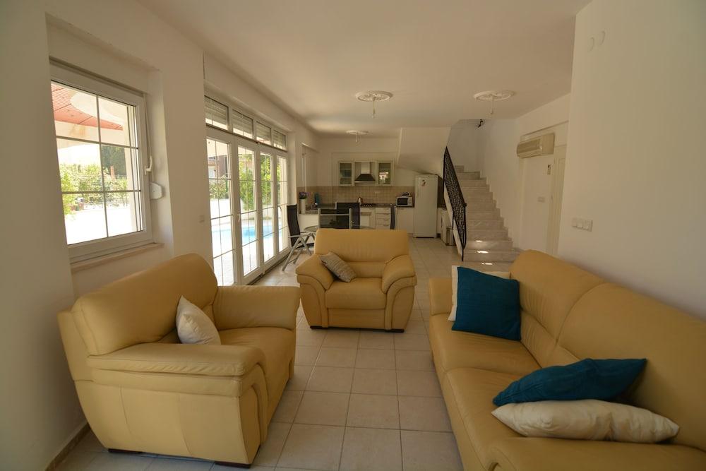 Bella Villas