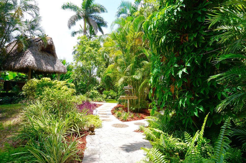 Riverside Resort