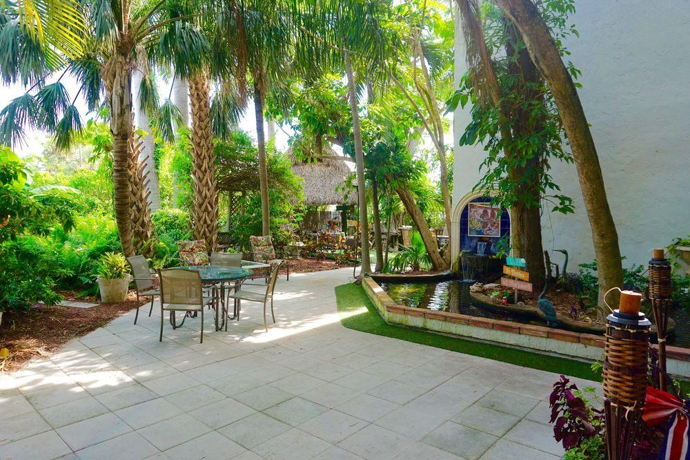 Riverside Resort