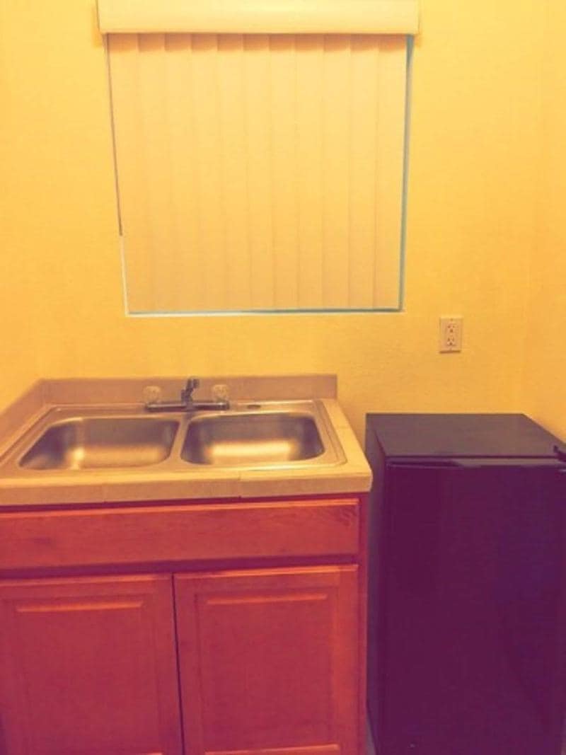 Europa Inn & Suites