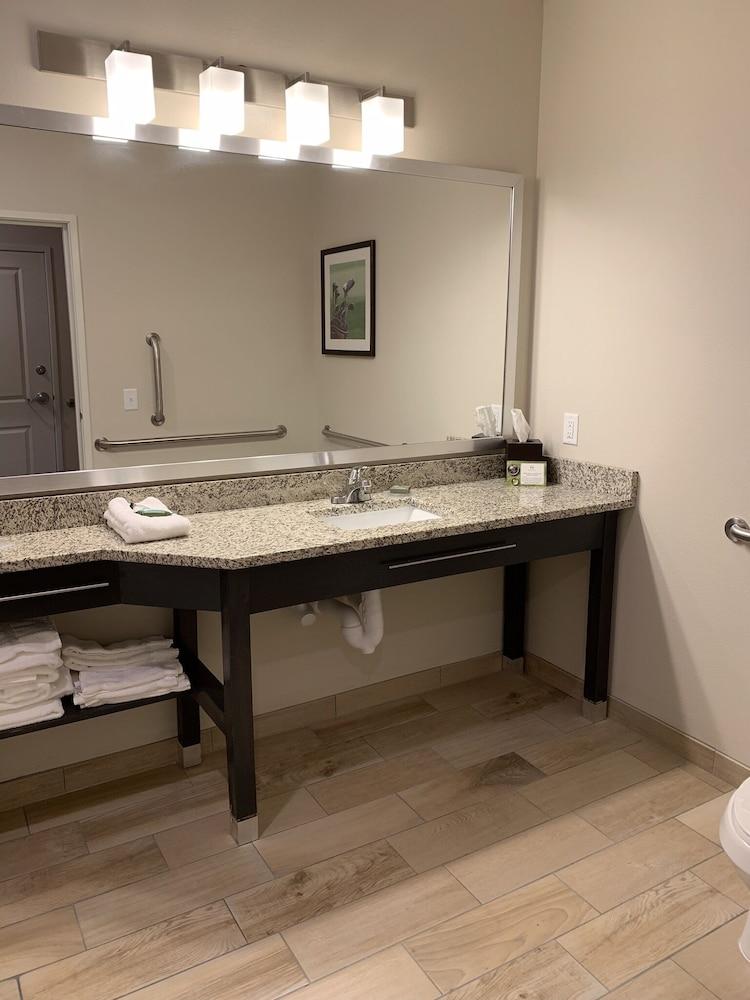GrandStay® New London-Spicer