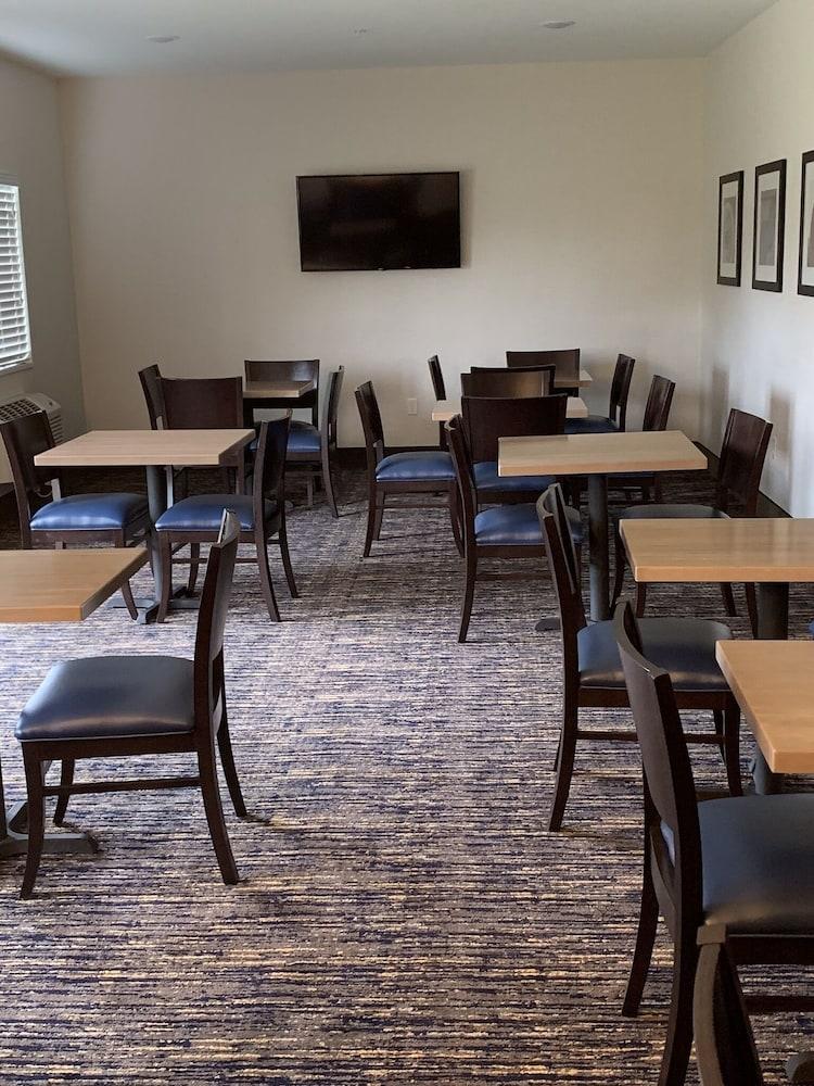 GrandStay® New London-Spicer