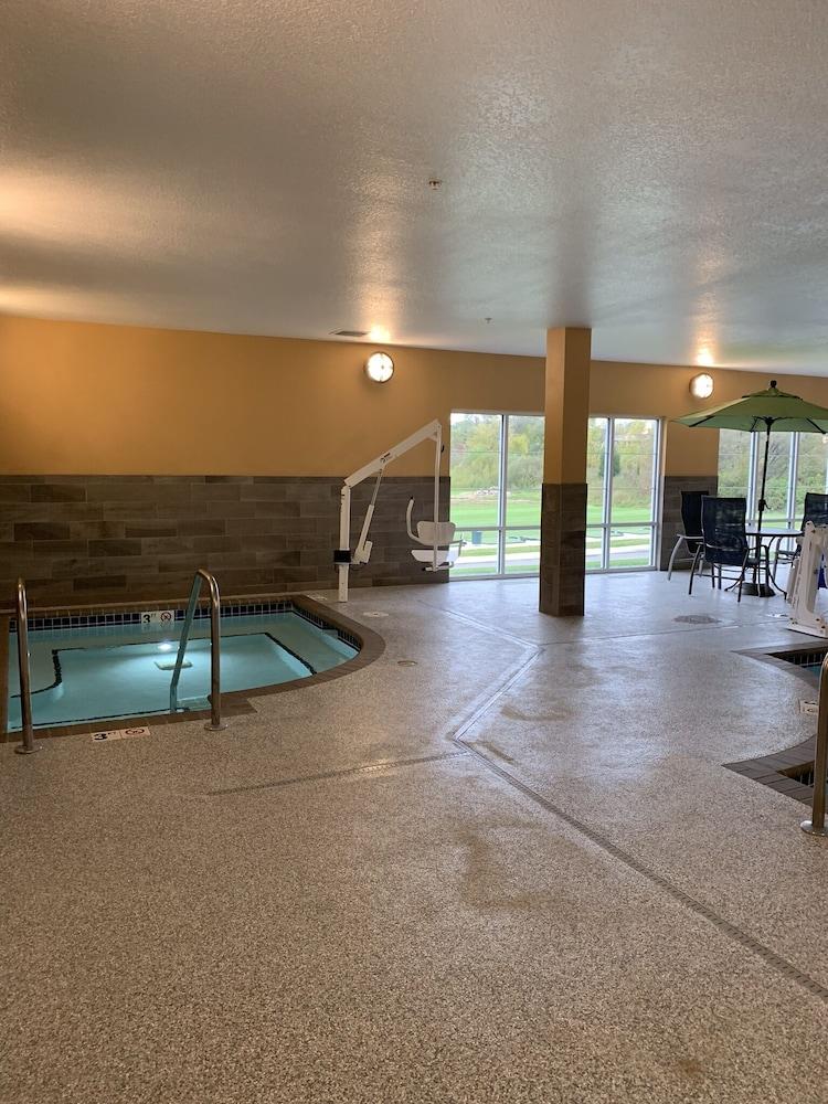 GrandStay® New London-Spicer