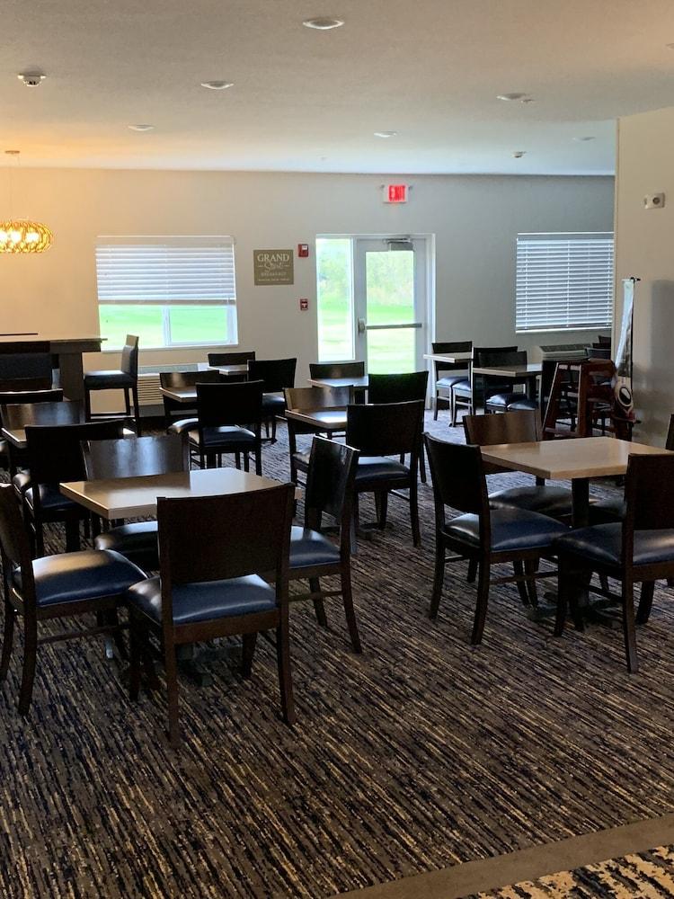 GrandStay® New London-Spicer