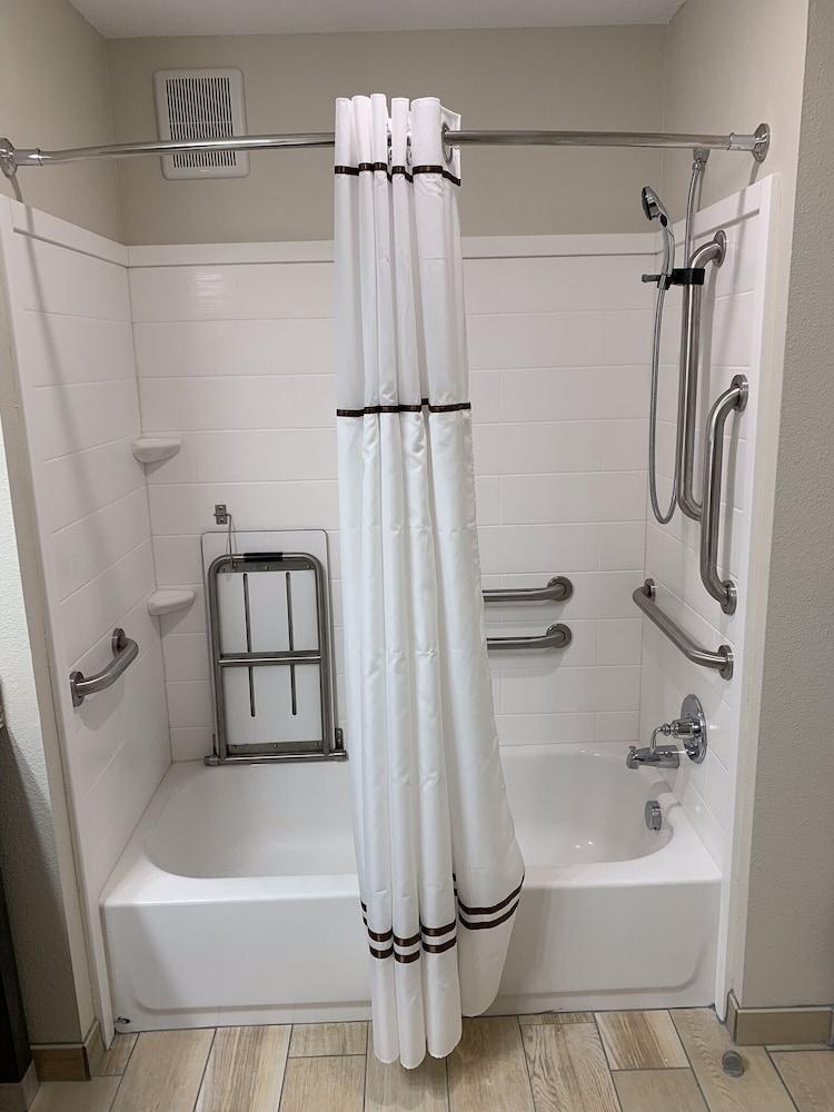 GrandStay® New London-Spicer