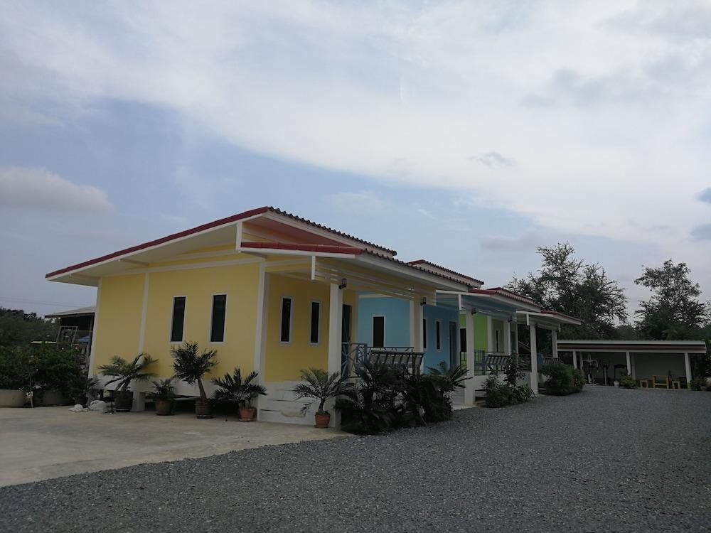 Baan Khun Resort