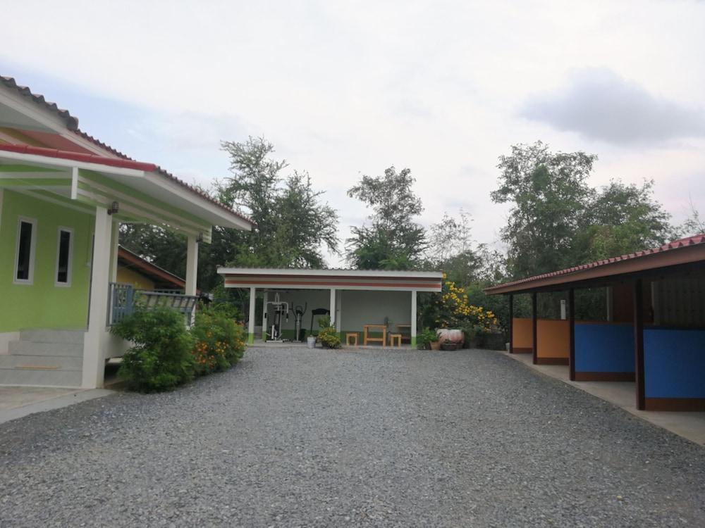 Baan Khun Resort