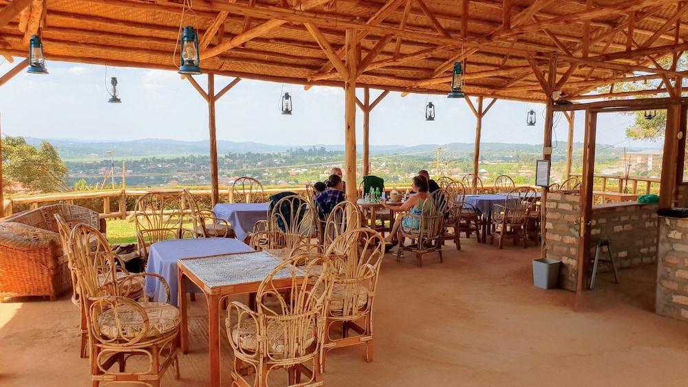 Banda Lodge