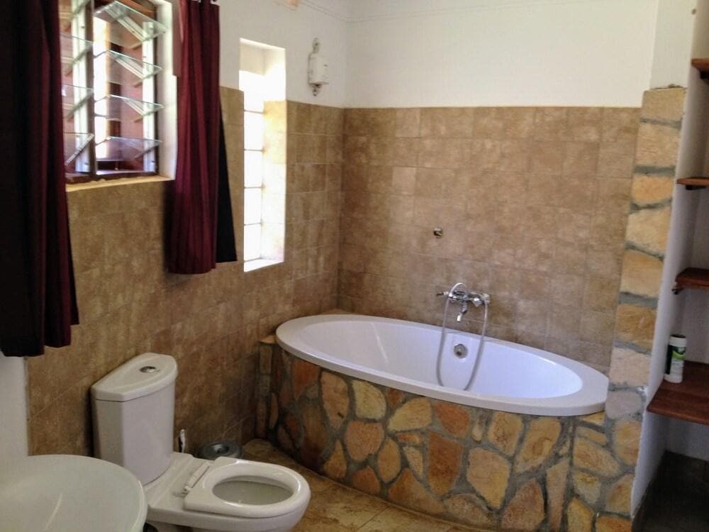 Banda Lodge