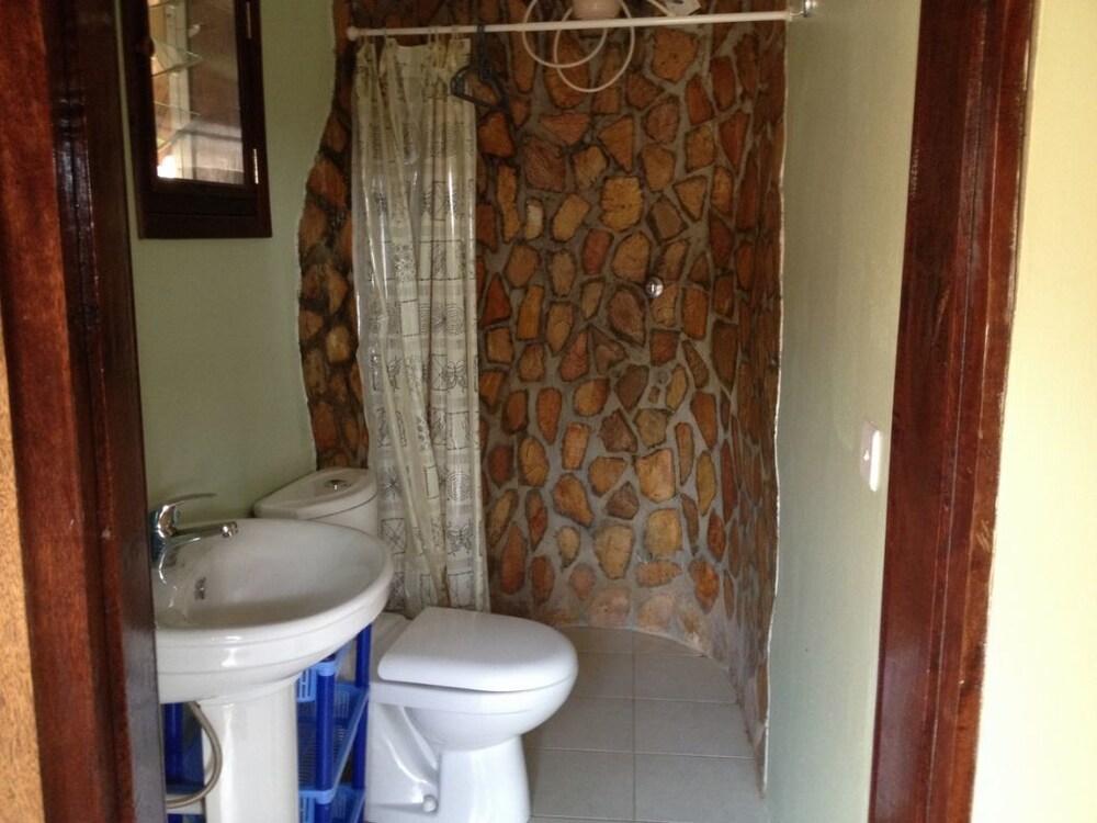 Banda Lodge