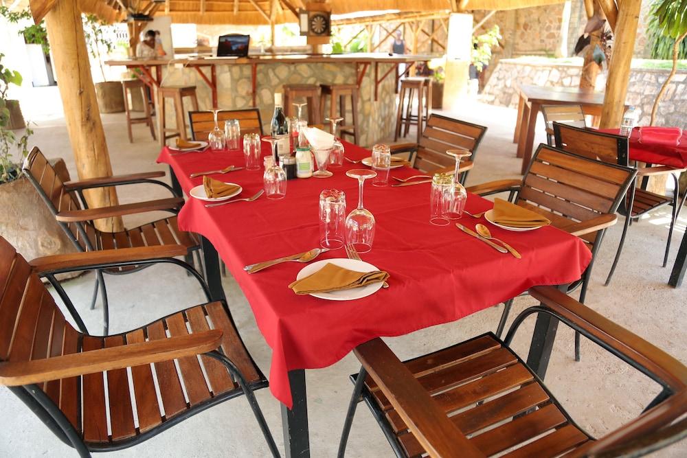 Entebbe Palm Hotel