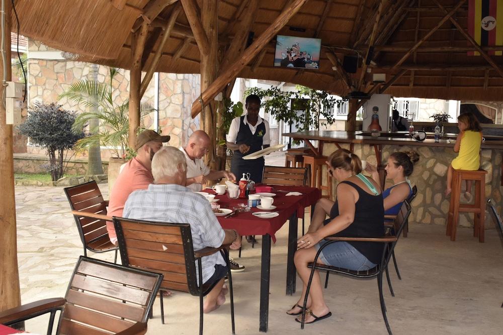 Entebbe Palm Hotel
