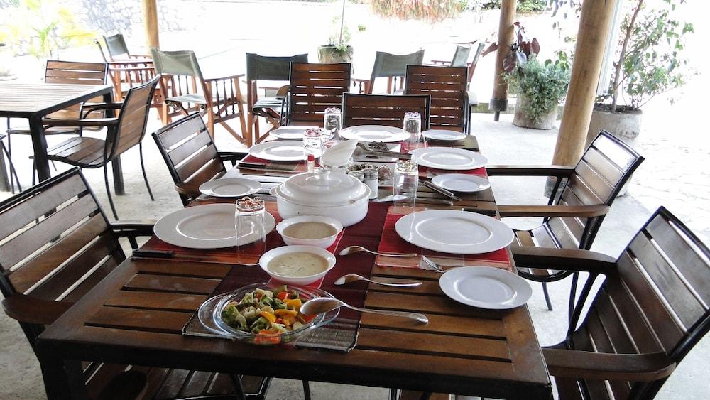 Entebbe Palm Hotel
