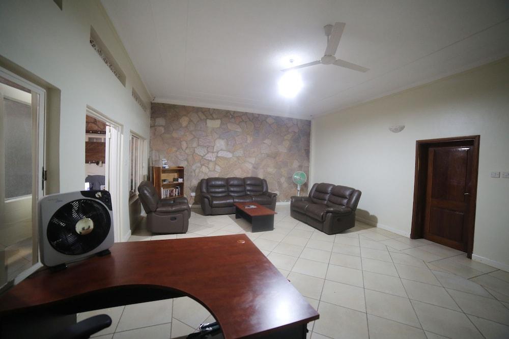 Entebbe Palm Hotel