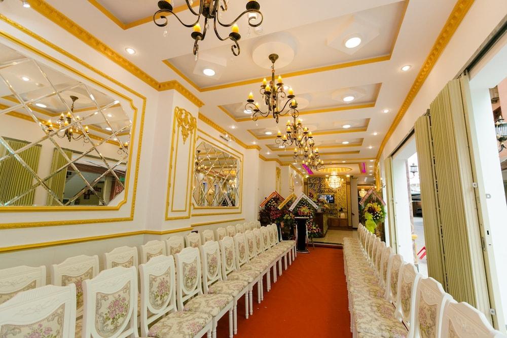 King Hotel