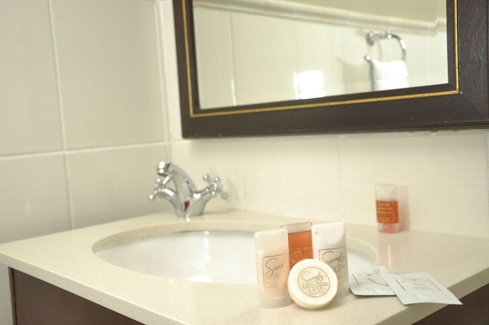 Hole in One Boutique Hotel & Conference Centre