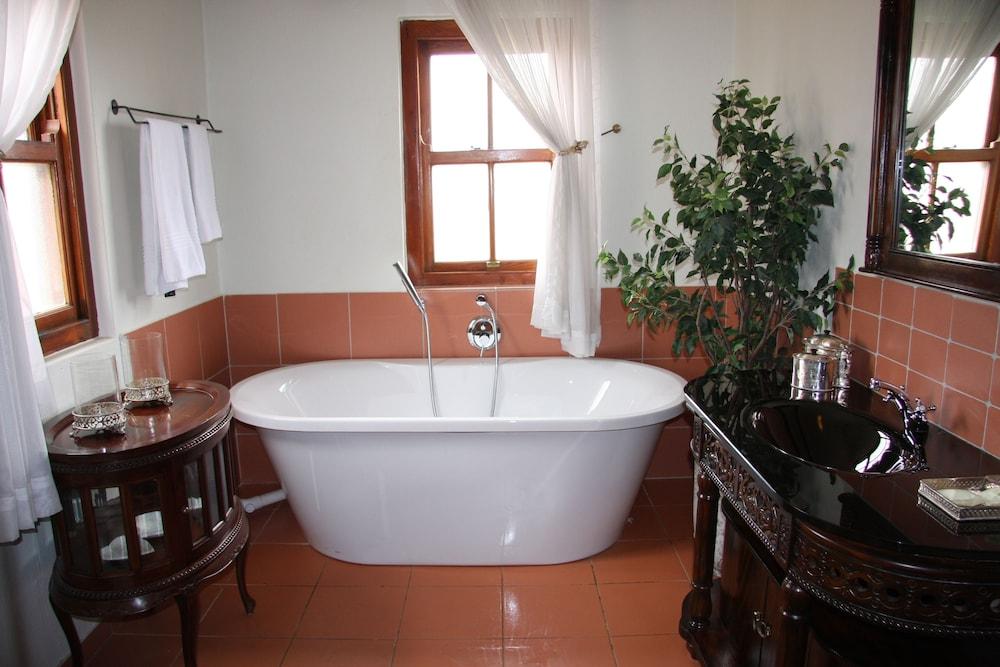 Hole in One Boutique Hotel & Conference Centre