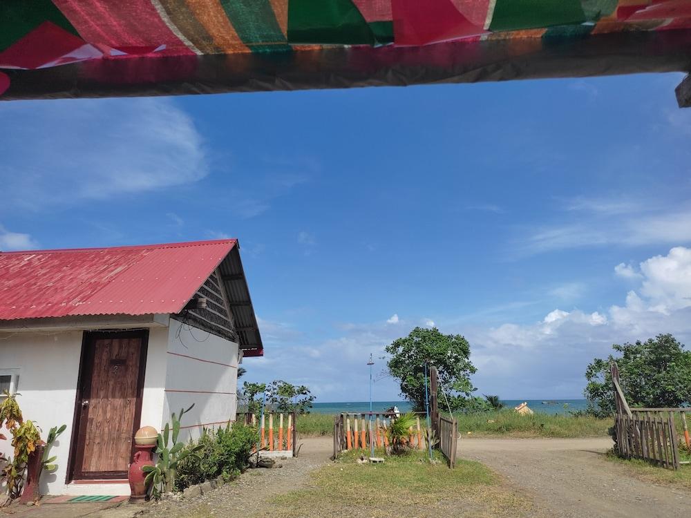 Rmtm's Frontbeach Resort